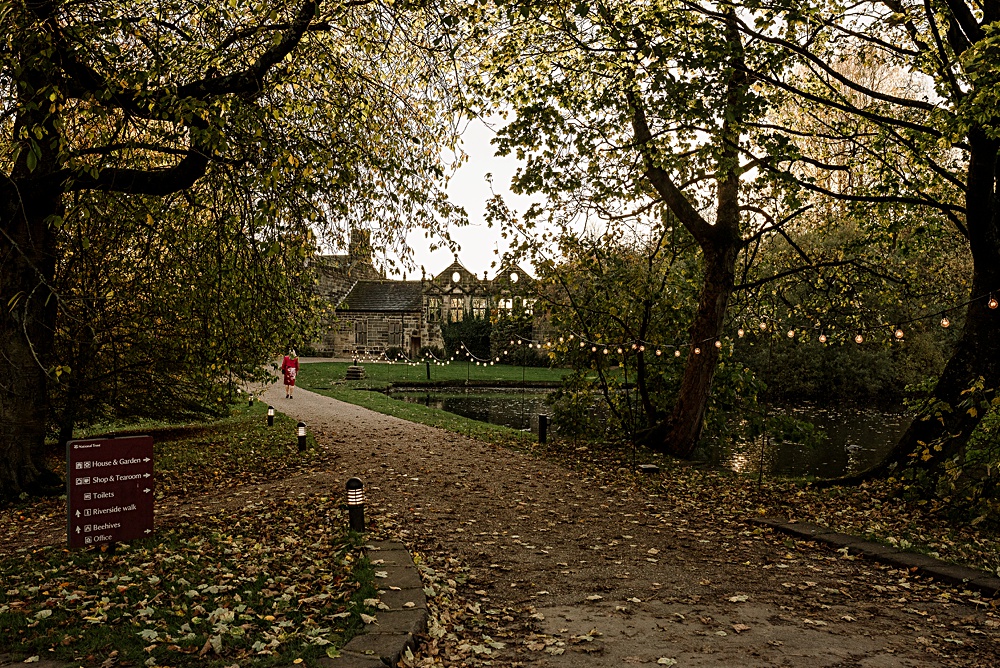 East Riddlesden Hall Wedding Photographer Georgina Brewster Photography_0017.jpg