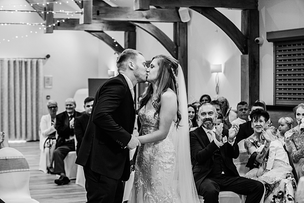 The Gamekeepers Inn Wedding Photography_0017.jpg